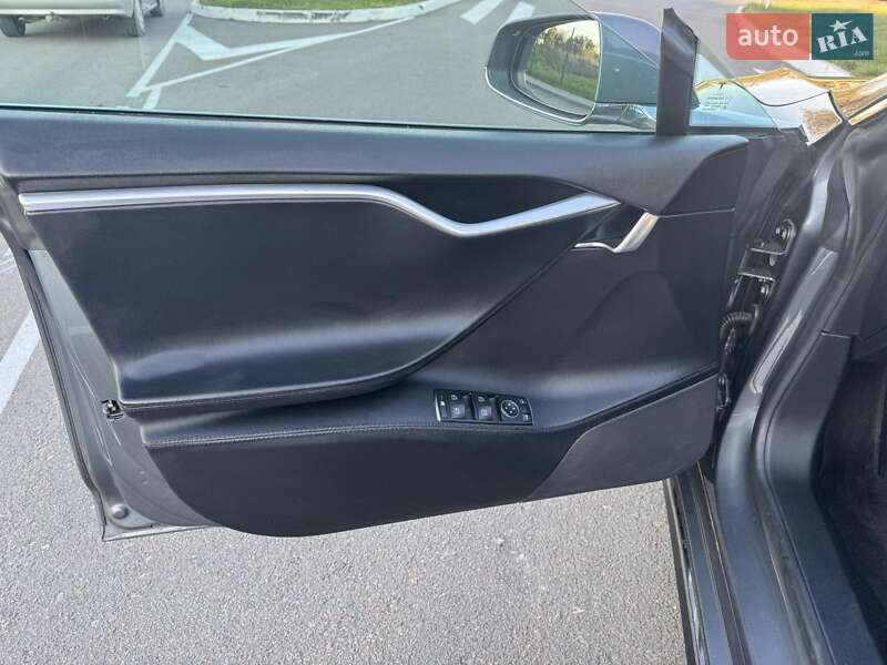 Лифтбек Tesla Model S 2013 в Одессе