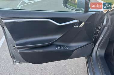 Ліфтбек Tesla Model S 2013 в 