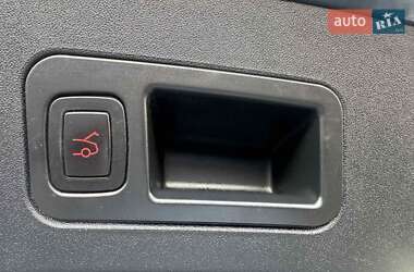 Ліфтбек Tesla Model S 2013 в 