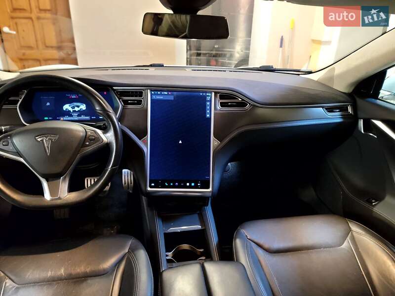 Лифтбек Tesla Model S 2015 в Бучаче фото 11 Лифтбек Tesla Model S 2015 в Бучаче