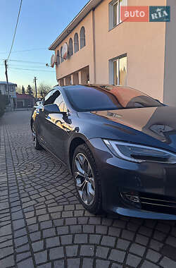 Лифтбек Tesla Model S 2017 в 