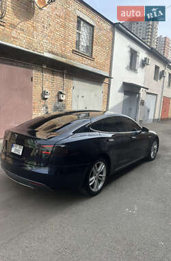 Лифтбек Tesla Model S 2013 в 