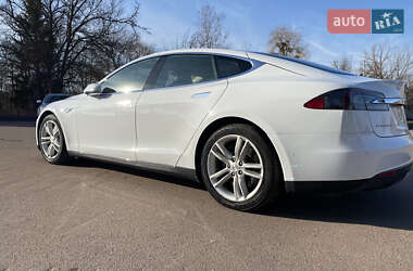 Лифтбек Tesla Model S 2016 в 