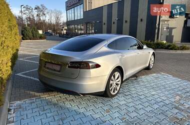 Лифтбек Tesla Model S 2014 в Киеве