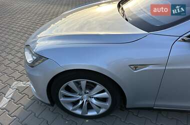Лифтбек Tesla Model S 2014 в Киеве