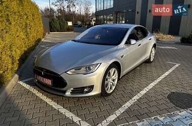 Лифтбек Tesla Model S 2014 в Киеве