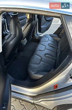 Лифтбек Tesla Model S 2014 в Киеве