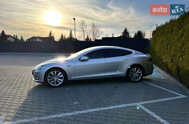 Лифтбек Tesla Model S 2014 в Киеве
