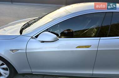 Лифтбек Tesla Model S 2014 в Киеве