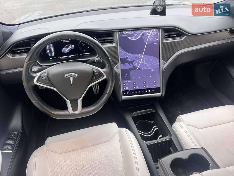 Лифтбек Tesla Model S 2018 в Киеве