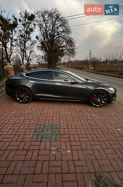 Лифтбек Tesla Model S 2020 в Ровно