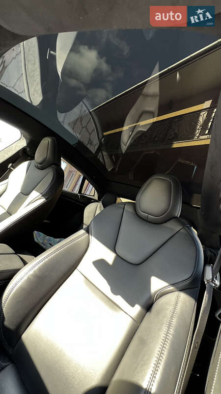 Лифтбек Tesla Model S 2020 в Ровно