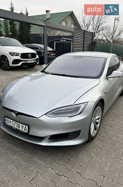 Лифтбек Tesla Model S 2016 в 