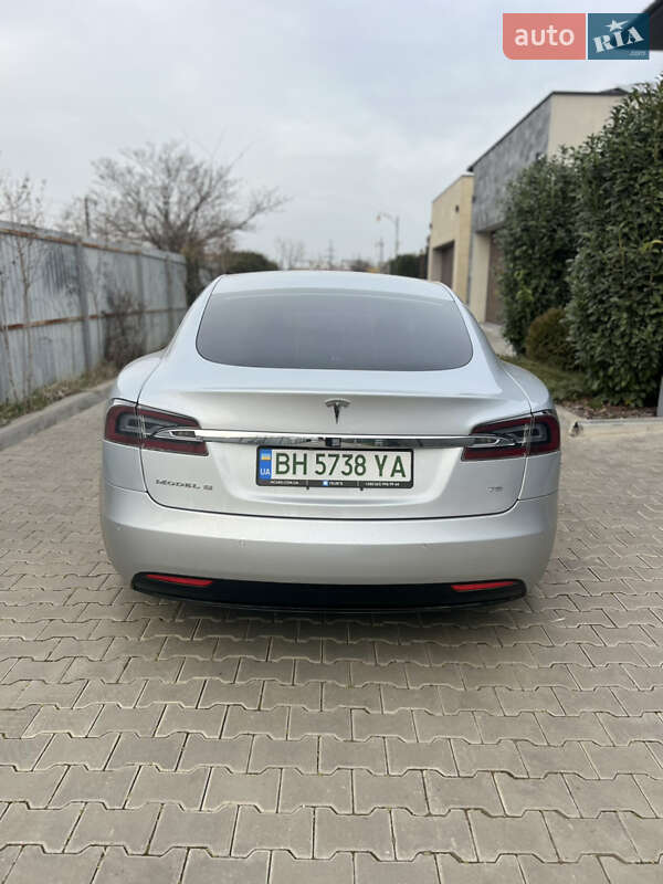 Лифтбек Tesla Model S 2016 в Одессе