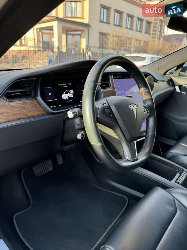 Ліфтбек Tesla Model S 2019 в Києві