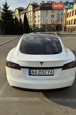 Ліфтбек Tesla Model S 2019 в 