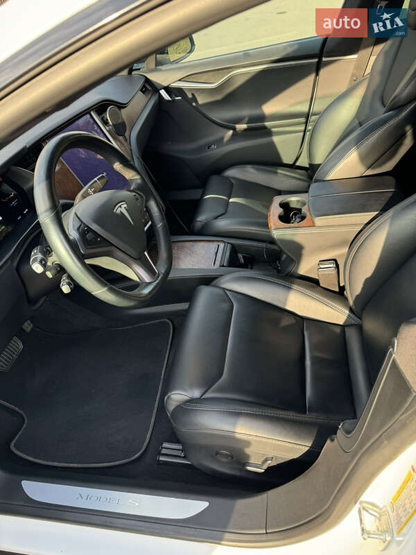 Ліфтбек Tesla Model S 2019 в Києві