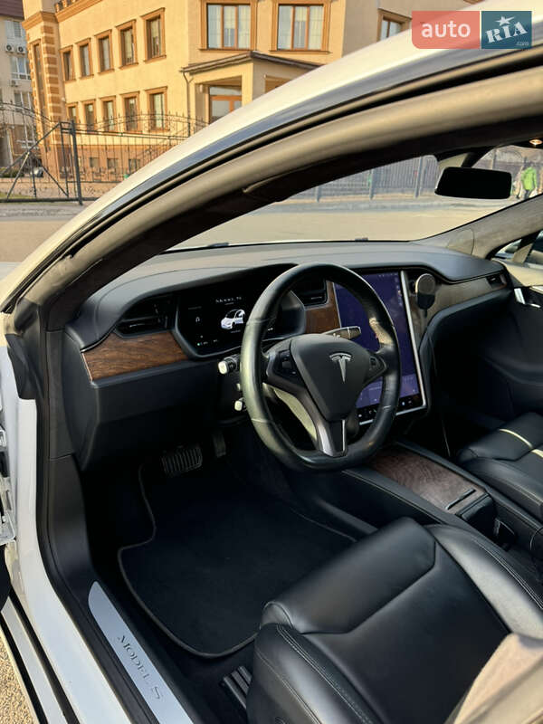 Ліфтбек Tesla Model S 2019 в Києві