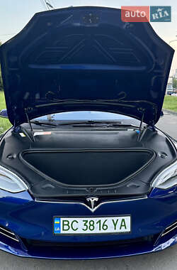 Лифтбек Tesla Model S 2016 в 