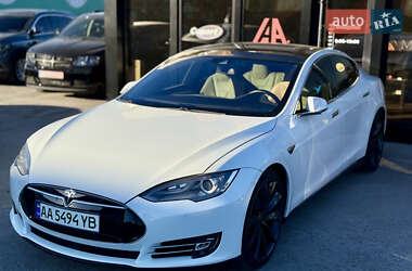 Ліфтбек Tesla Model S 2015 в Києві