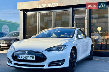 Ліфтбек Tesla Model S 2015 в Києві