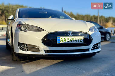 Ліфтбек Tesla Model S 2015 в Києві