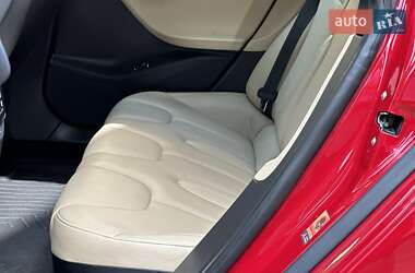 Лифтбек Tesla Model S 2017 в 