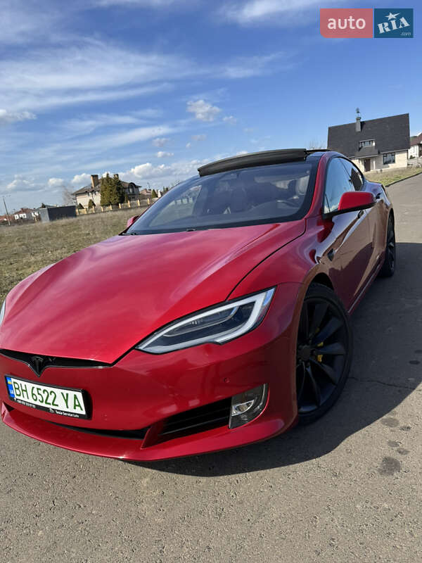 Tesla Model S 2018
