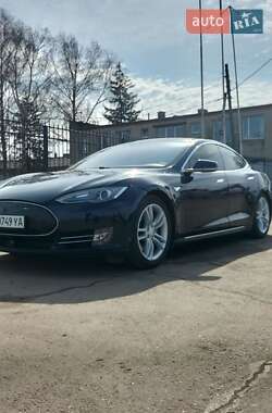 Лифтбек Tesla Model S 2014 в 