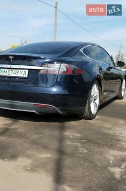 Лифтбек Tesla Model S 2014 в 