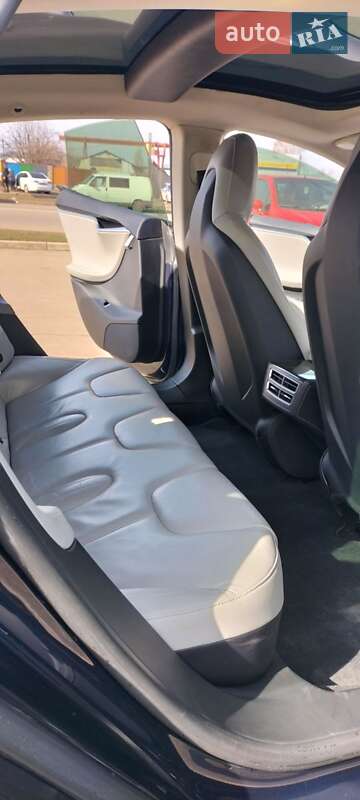 Лифтбек Tesla Model S 2014 в Сумах