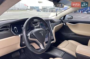 Лифтбек Tesla Model S 2017 в 