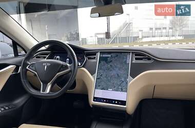 Лифтбек Tesla Model S 2017 в 
