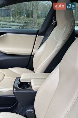 Лифтбек Tesla Model S 2015 в Днепре