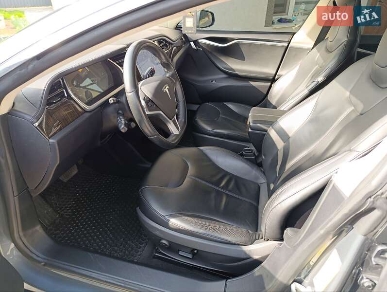 Лифтбек Tesla Model S 2013 в Измаиле