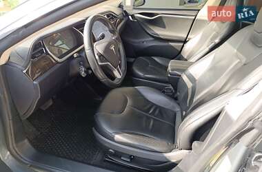 Лифтбек Tesla Model S 2013 в 