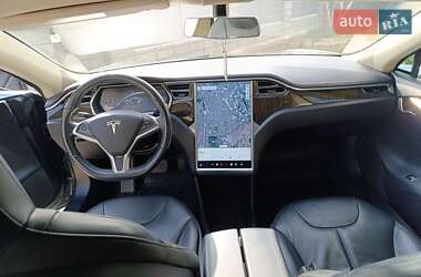 Лифтбек Tesla Model S 2013 в 
