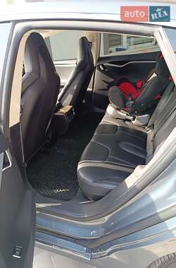 Лифтбек Tesla Model S 2013 в 