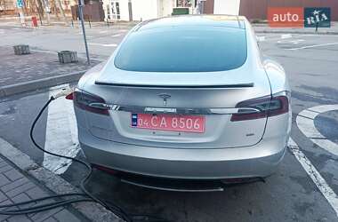 Лифтбек Tesla Model S 2014 в 