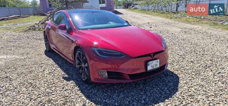Лифтбек Tesla Model S 2017 в 