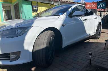 Ліфтбек Tesla Model S 2015 в 