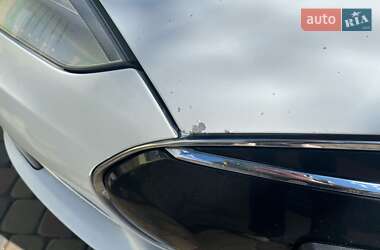 Ліфтбек Tesla Model S 2015 в 