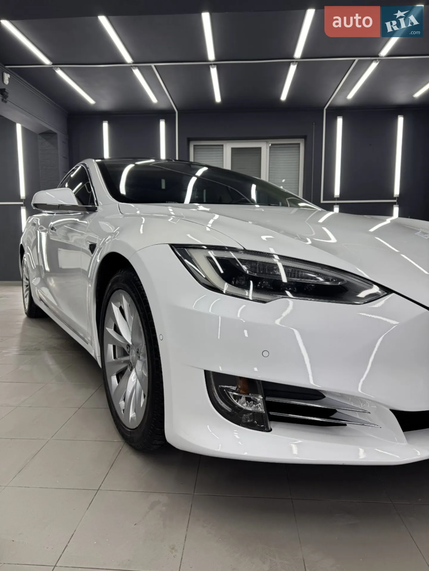 2017 Tesla Model S - мініатюра 9