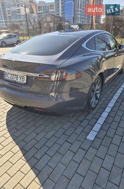 Лифтбек Tesla Model S 2019 в 