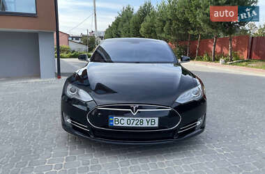 Лифтбек Tesla Model S 2014 в 