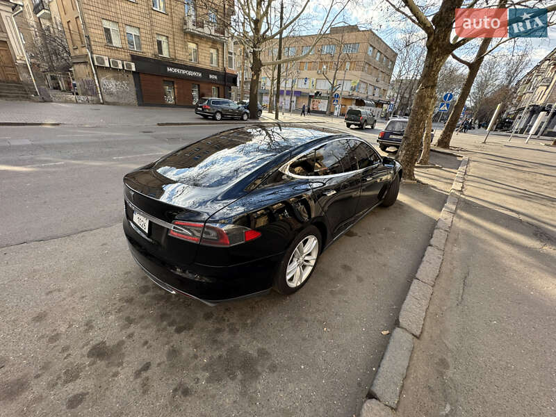 Ліфтбек Tesla Model S 2014 в Миколаєві