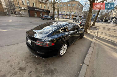 Ліфтбек Tesla Model S 2014 в 
