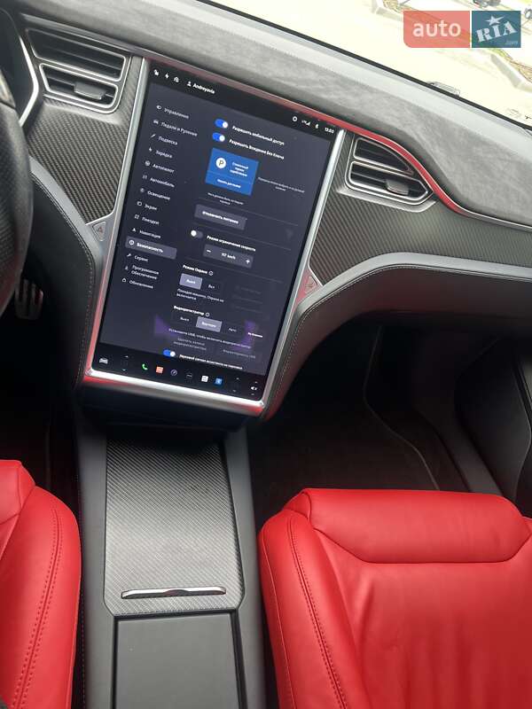 Лифтбек Tesla Model S 2017 в Днепре