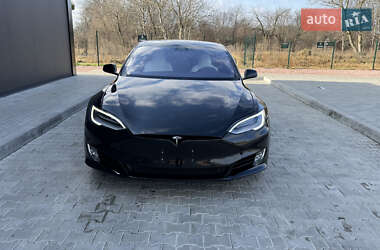 Лифтбек Tesla Model S 2019 в 