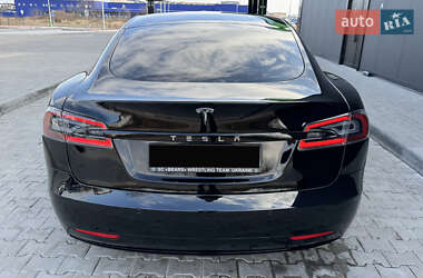 Лифтбек Tesla Model S 2019 в 